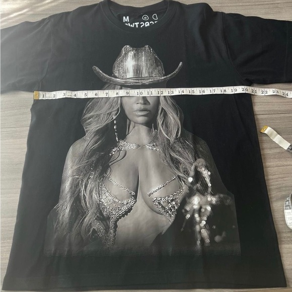 BEYONCÉ, Outside all summer 2023 Tour Tshit - Picture 7 of 7